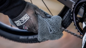 Luxury Microfibre Polishing Cloth MUC-OFF